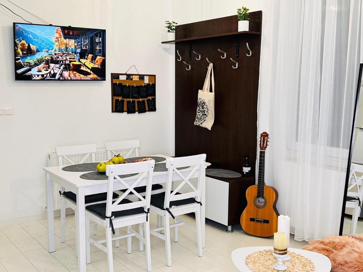 The Change House- Cozy Vibe Terasa Dormitoare Separate * Braşov