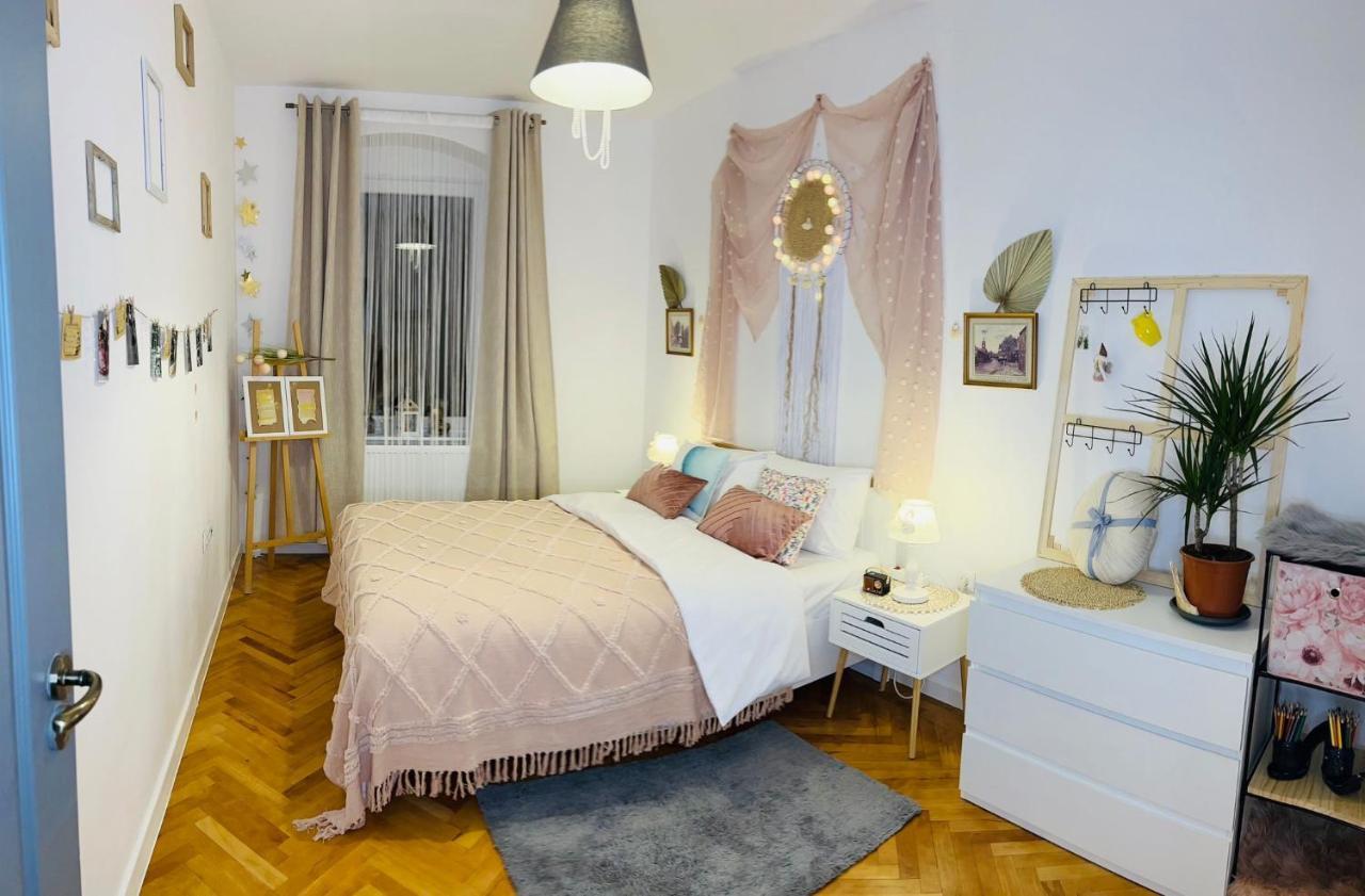The Change House- Cozy Vibe Terasa Dormitoare Separate Brașov