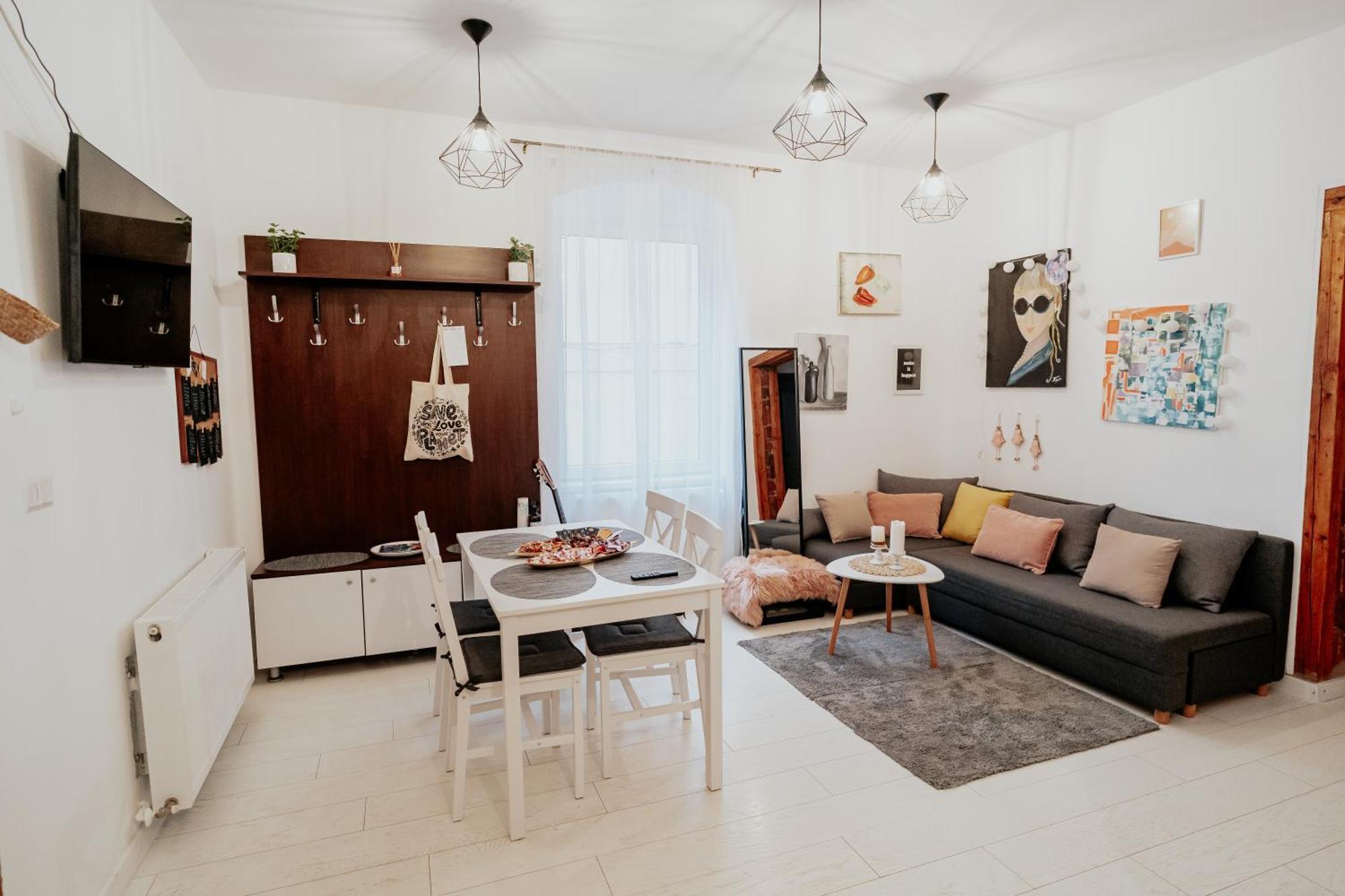 The Change House- Cozy Vibe Terasa Dormitoare Separate * Brașov
