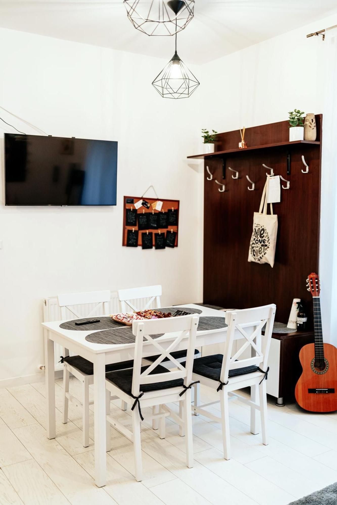 The Change House- Cozy Vibe Terasa Dormitoare Separate Apartment Brașov